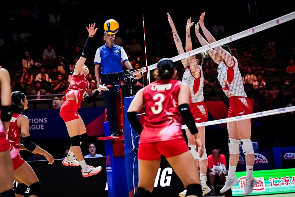 Tam chan rat cao của Ba Lan.jpg