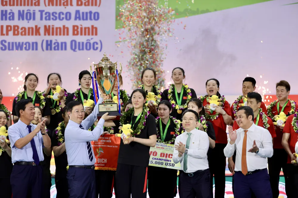 CLB Giang Tô (Trung Quốc) giành ngôi vô địch. Ảnh: DŨNG PHƯƠNG