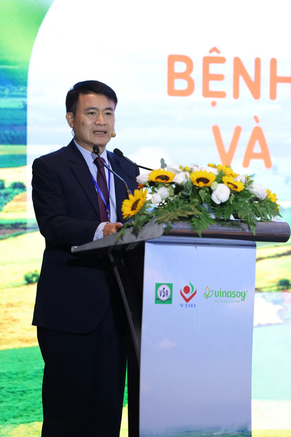 Viện Trưởng VDD PGS.TS TRẦN THANH DƯƠNG phát biểu khai mạc Hội thảo khoa học.JPG
