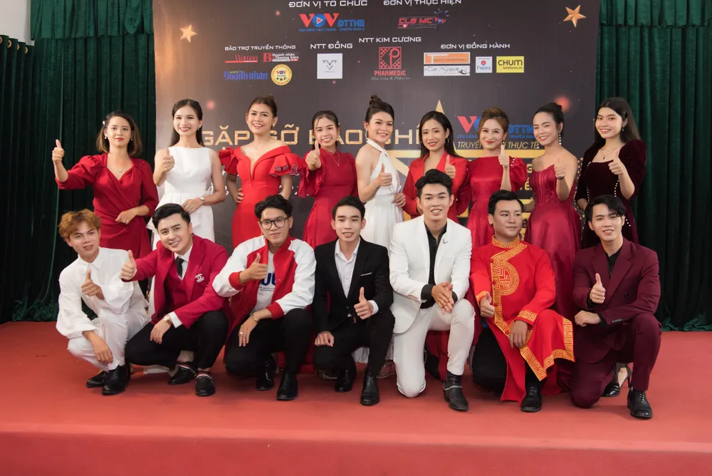 Hấp dẫn cuộc thi Người dẫn chương trình Phát thanh - Truyền hình 2021  ảnh 3