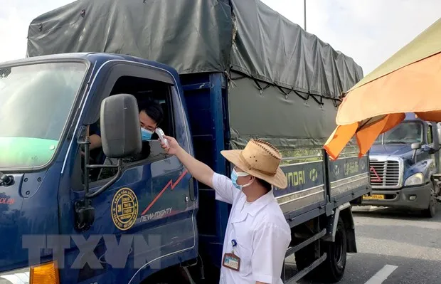 Doanh nghiệp gặp quá nhiều khó khăn với các quy định qua chốt kiểm soát.