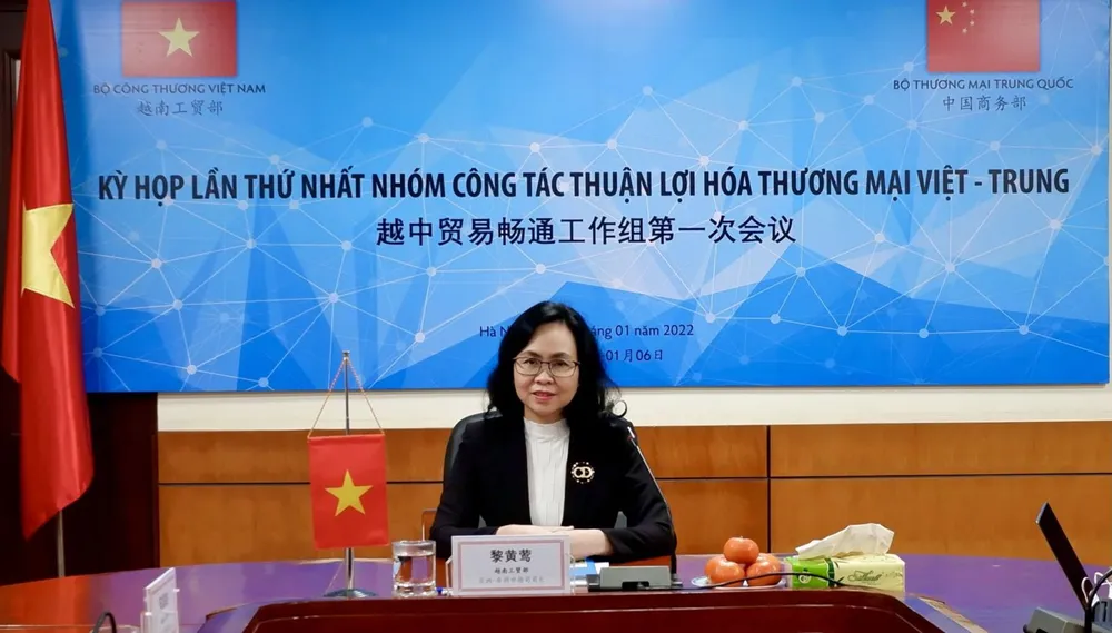 Bộ Công thương và Bộ Thương mại Trung Quốc trao đổi biện pháp khắc phục tình trạng ùn tắc hàng hóa