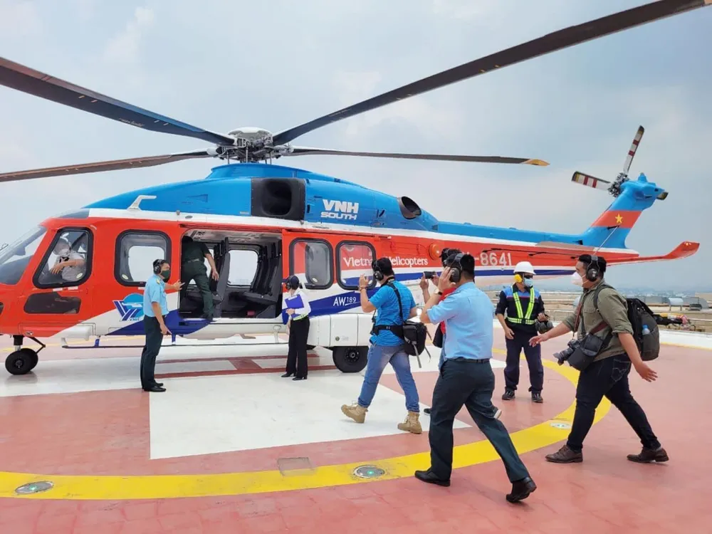 Ngày 29-4 chính thức bán tour trực thăng ngắm TPHCM từ trên cao với giá ưu đãi 4 triệu đồng/khách