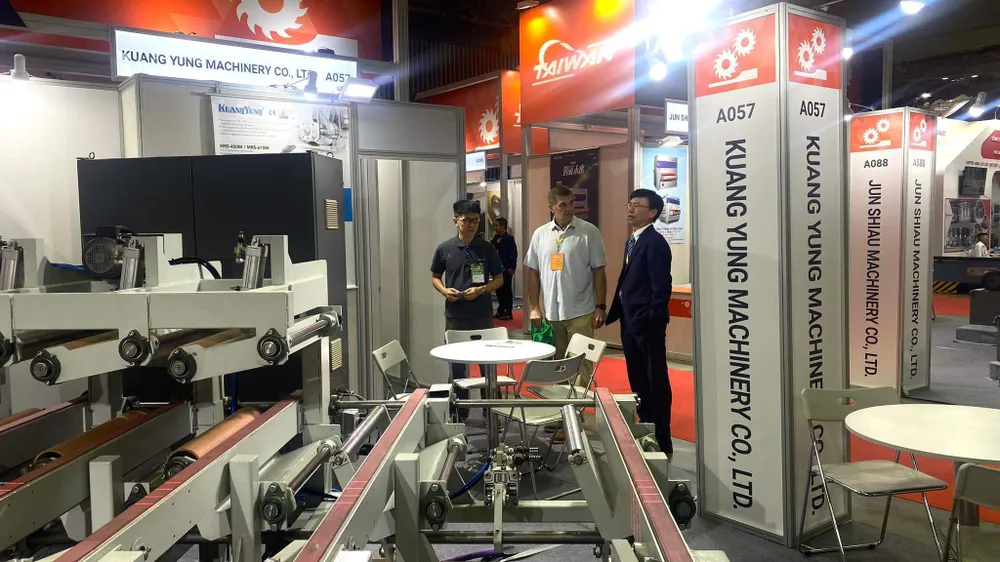 Doanh nghiệp gỗ tiếp cận công nghệ sản xuất tự động