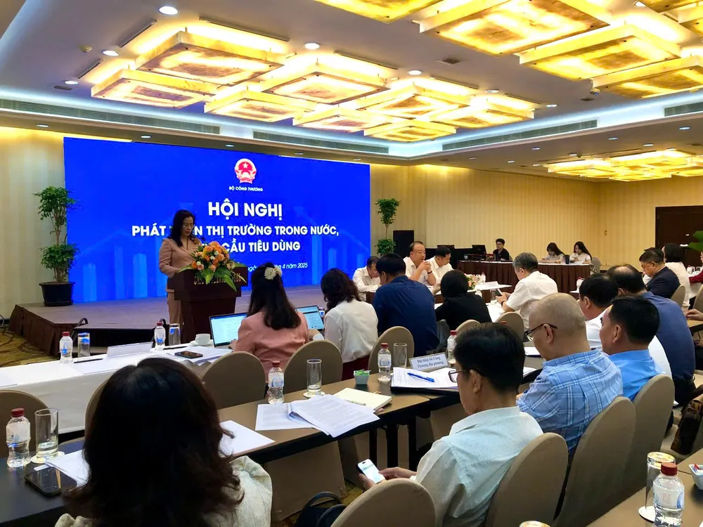 Kích cầu tiêu dùng, cần giải pháp đột phá 