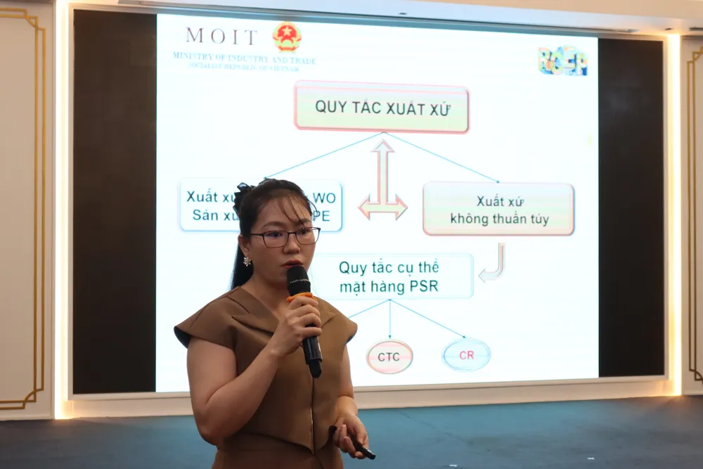 Bà Nguyễn Thị Trọng Nghĩa - Phó Trưởng phòng Phòng Quản lý xuất nhập khẩu khu vực TP.HCM, Cục Xuất Nhập khẩu, Bộ Công Thương..JPG