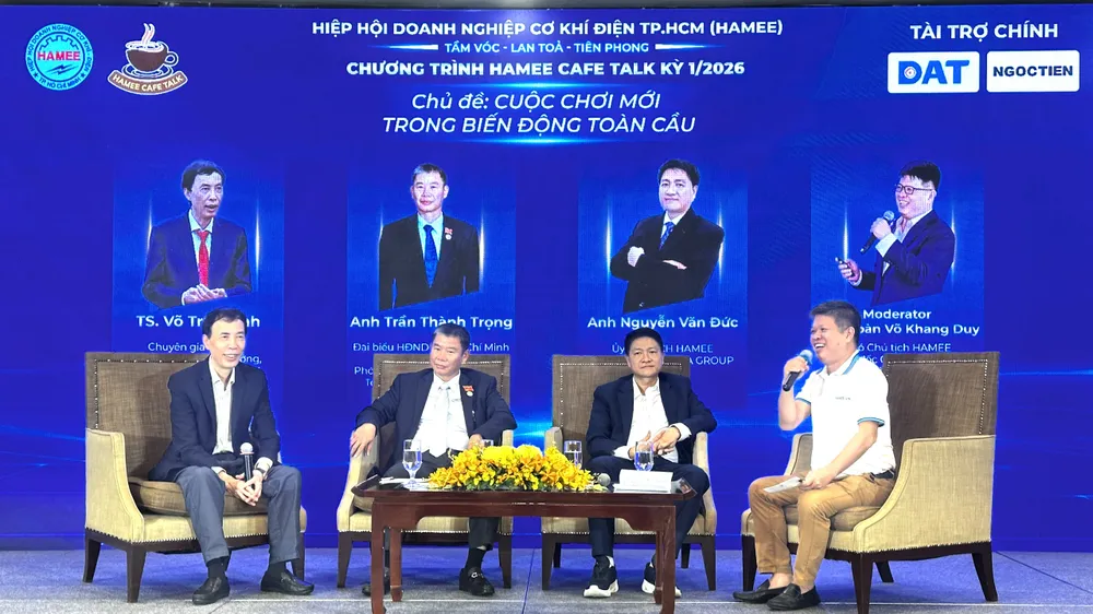 Các diễn giả chia sẻ tại tọa đàm trong khuôn khổ "HAMEE cafe talk" 