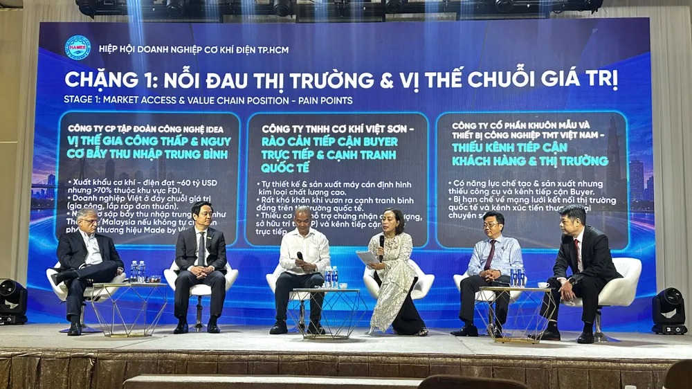 Các đại biểu tham gia tọa đàm. Ảnh: THANH DUNG 