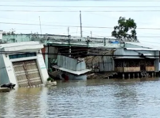 Hiện trường sạt lở khu vực chợ Thanh Tùng