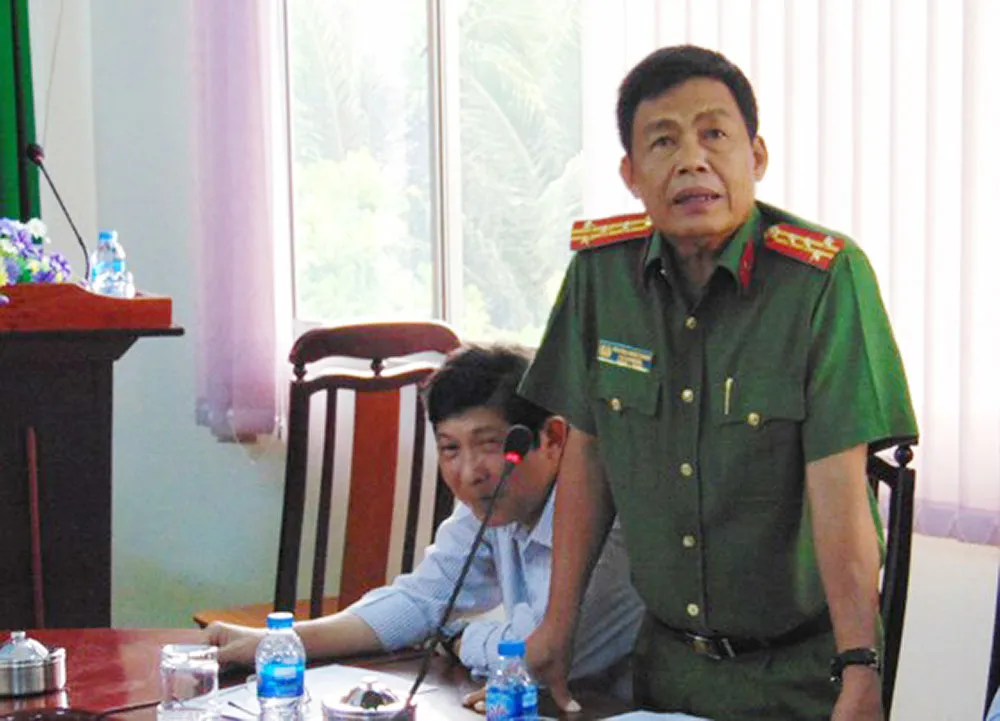 Vụ CSGT bị tố đạp vào ngực dân: Kỷ luật, kiểm điểm nhiều cán bộ công an ảnh 1