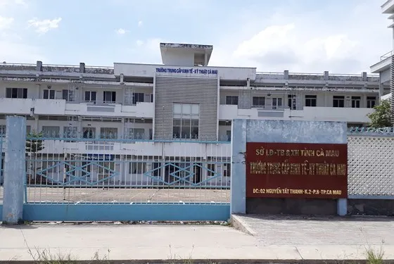 Trụ sở Trường Trung cấp Kinh tế - Kỹ thuật Cà Mau 