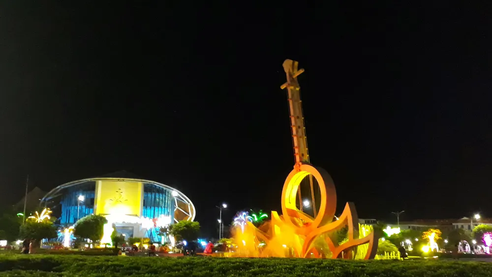 Quảng trường Hùng Vương - nơi diễn ra nhiều hoạt động Tuần Văn hóa - Du lịch Bạc Liêu 2019