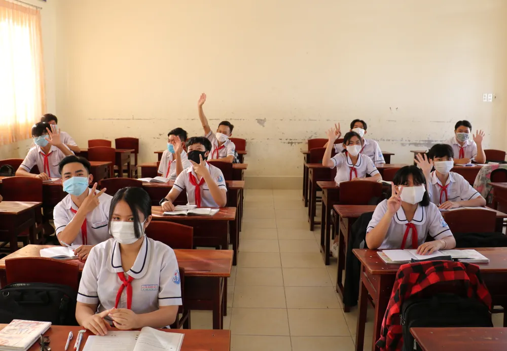 Cà Mau, Thanh Hóa: Học sinh đi học trở lại ảnh 1