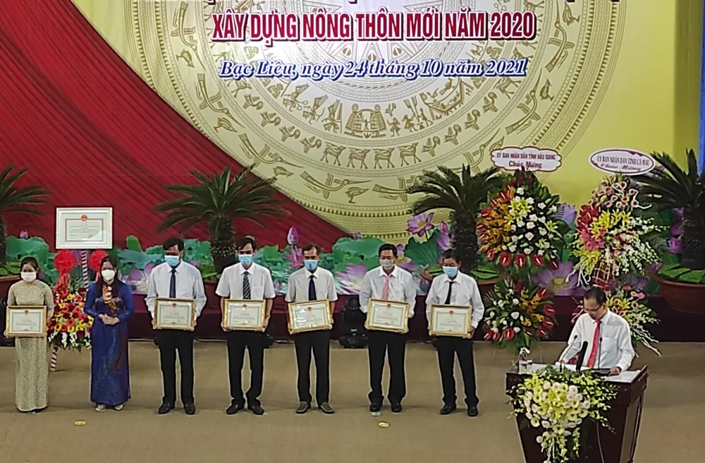 Công bố quyết định công nhận TP Bạc Liêu hoàn thành xây dựng nông thôn mới ảnh 1