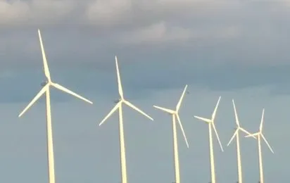 Khánh thành nhà máy điện gió đầu tiên của tỉnh Cà Mau