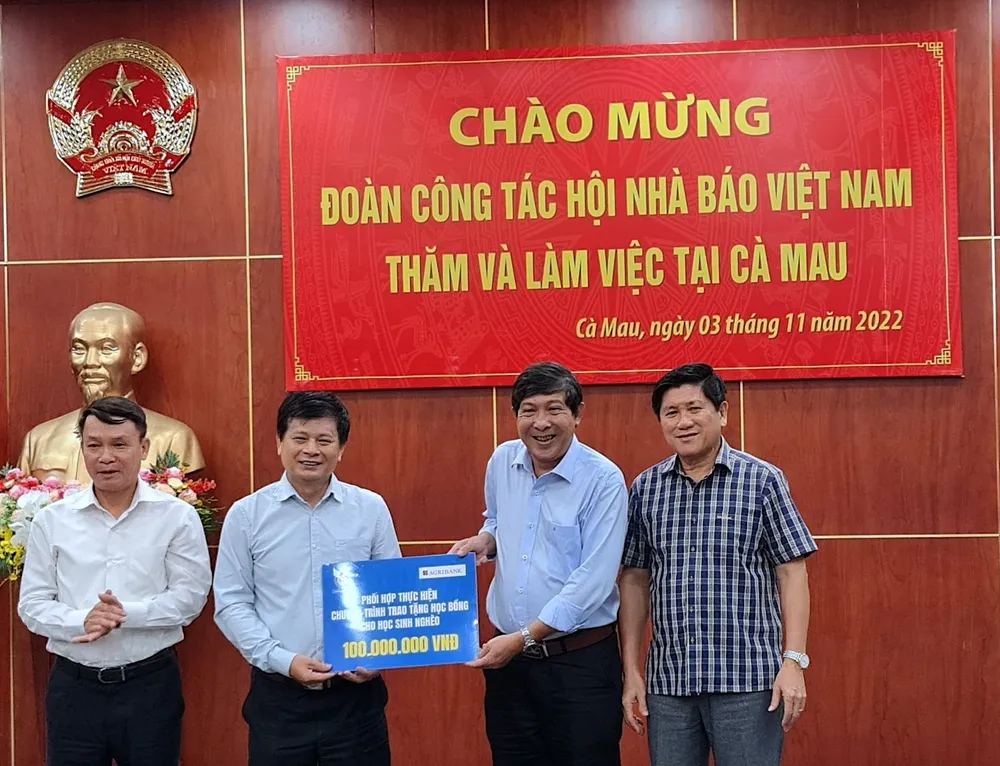 Cà Mau: Tạo điều kiện tốt trong hoạt động báo chí ảnh 1