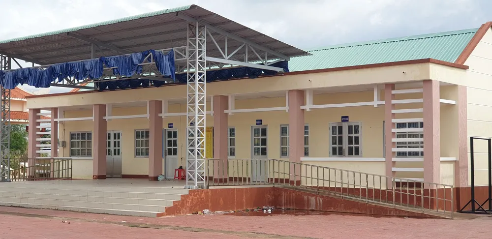 Trung tâm văn hóa thể thao xã Phú Tân