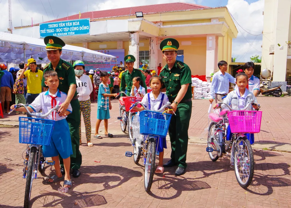 Chuong trinh nghia tinh bien gioi 1.jpg