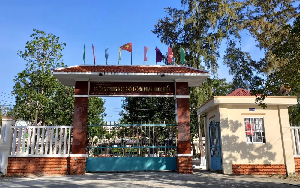 Truong phan ngoc hien.jpg