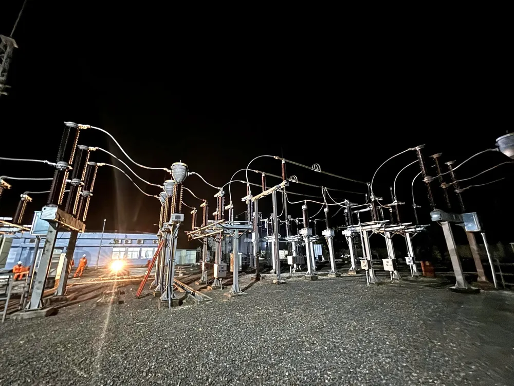 Hạng mục công trình “Ngăn 171, 112 tại Trạm 110kV Phú Quốc, tỉnh An Giang thuộc công trình Đường dây 110kV Phú Quốc –Nam Phú Quốc” vừa hoàn thành đóng điện ngày 2-7-2025