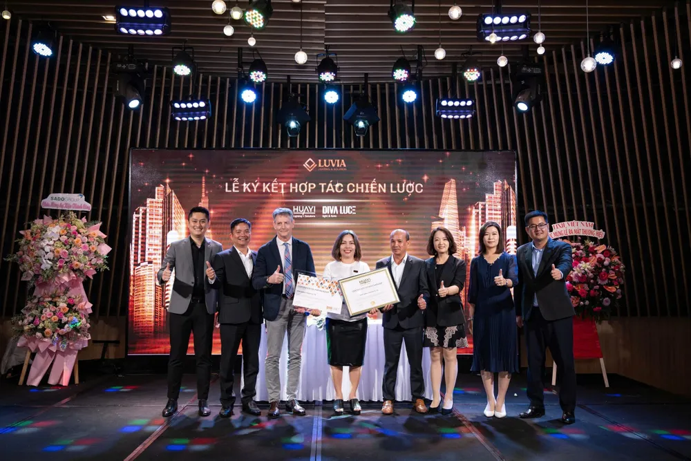 Công ty Giải pháp Ánh sáng Luvia: Ký kết hợp tác chiến lược cùng Huayi & Diva Luce