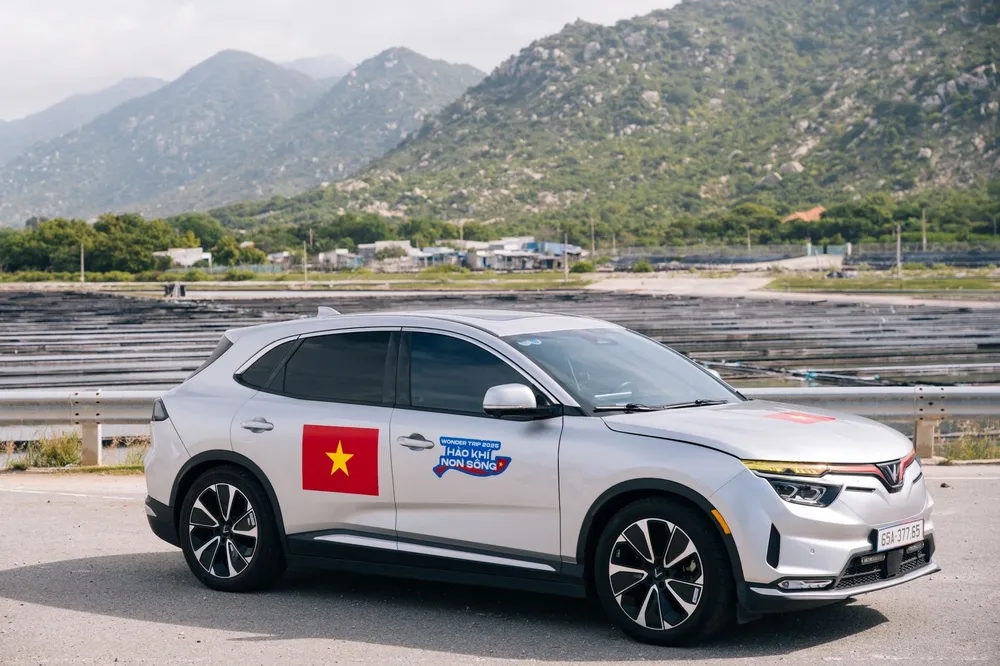 Đổi xăng sang điện, chủ xe VF 8 thấy quyết định đúng đắn sau khoảnh khắc sinh tử