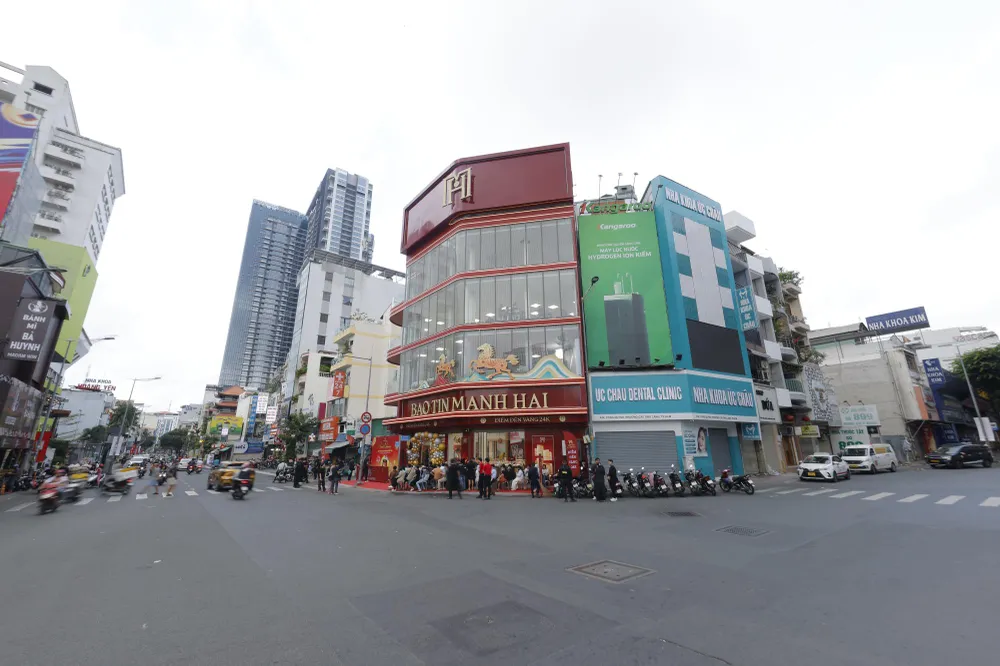 Bảo Tín Mạnh Hải vừa khai trương cửa hàng lớn nhất tại Thành phố Hồ Chí Minh