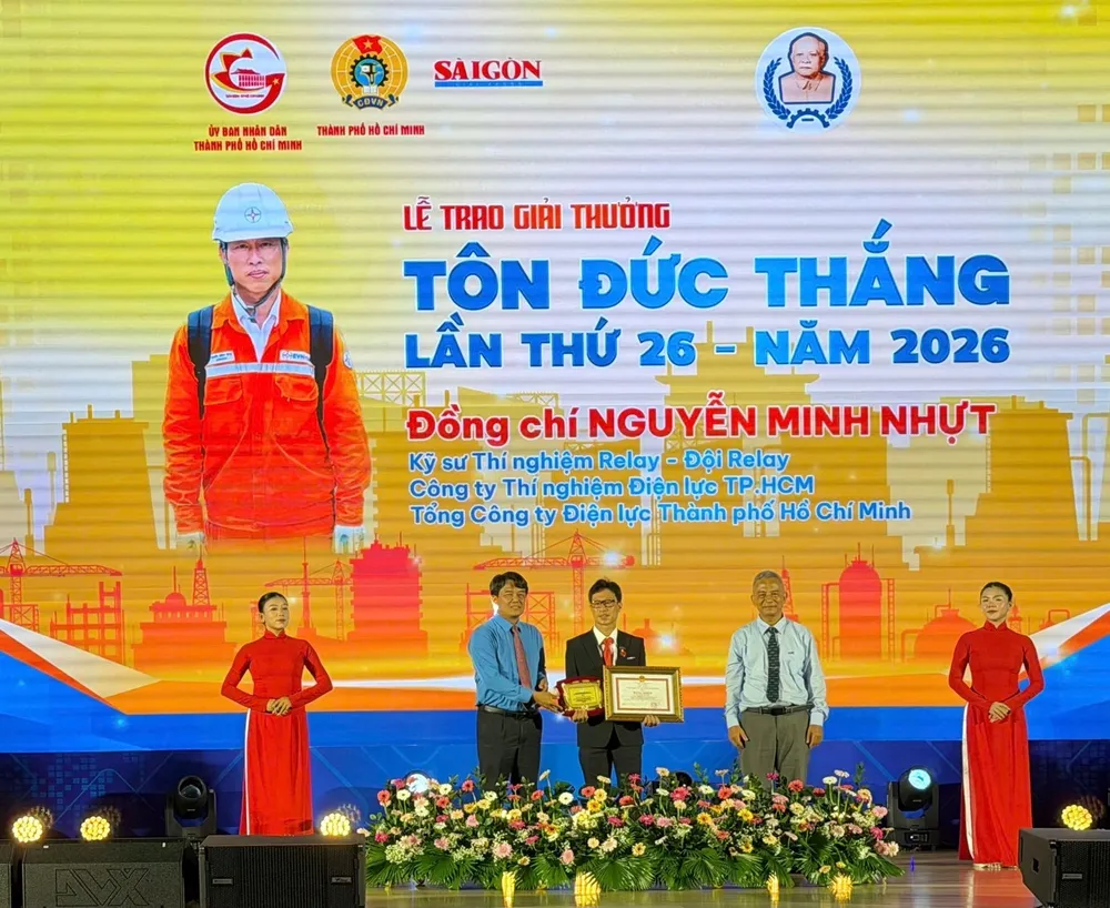 Kỹ sư Nguyễn Minh Nhựt được vinh danh tại Lễ trao giải thưởng Tôn Đức Thắng năm 2026 (ẢNH: VIỆT HOA)