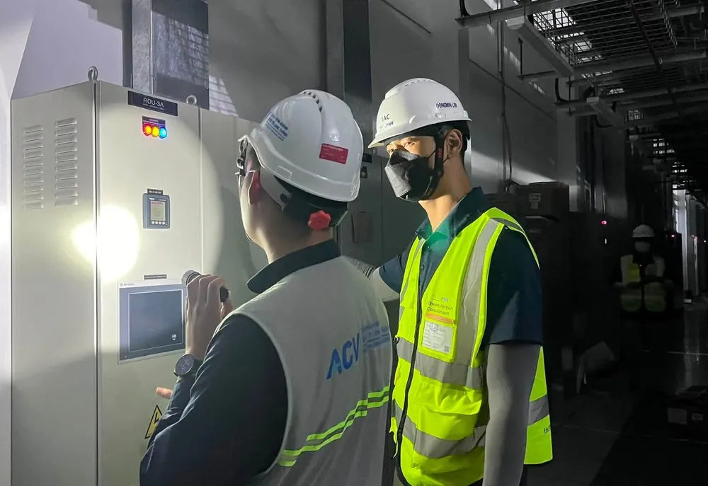 Các đơn vị kiểm tra hệ thống kỹ thuật tại sân bay Long Thành