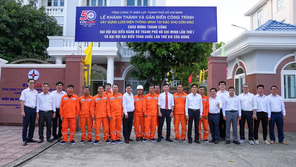 Lễ khánh thành và gắn biển công trình Xây dựng lưới điện thông minh tại Đặc khu Côn Đảo, TPHCM (ẢNH: KHÁNH NHUNG)