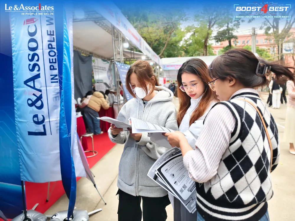 Le & Associates mang hơn 1.500 việc làm đến sinh viên trường Đại học Thủy Lợi