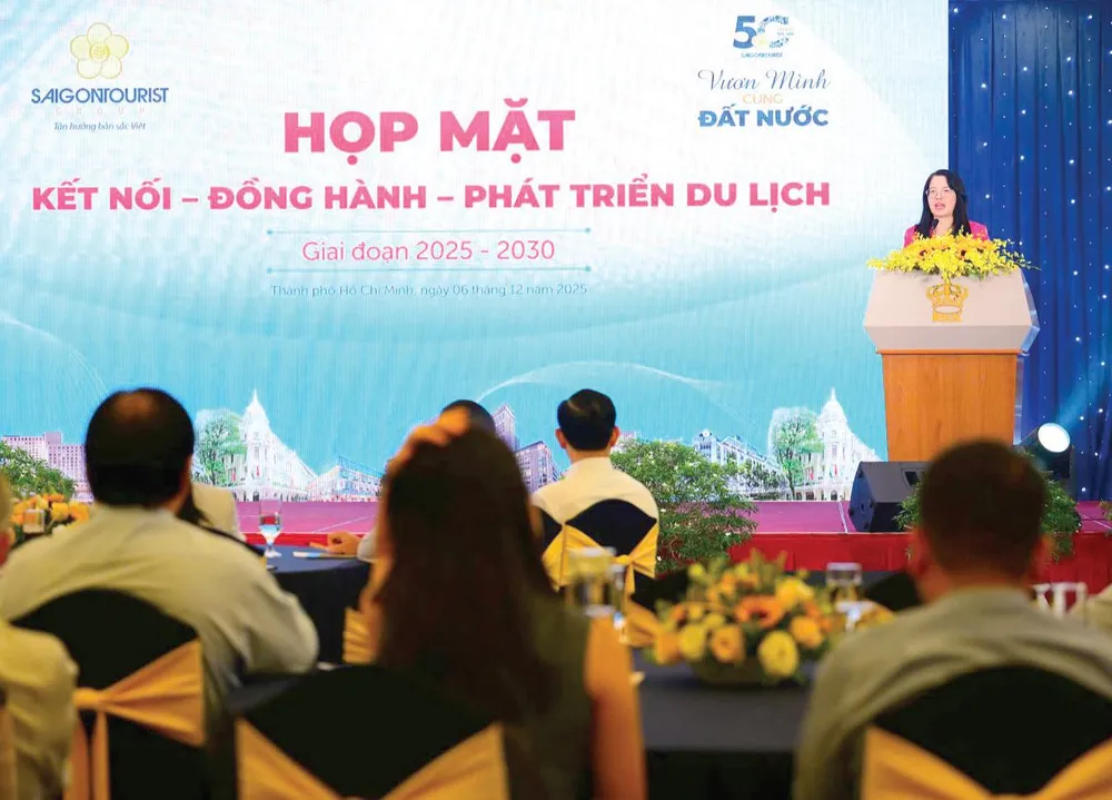 DU LỊCH SAI GÒN .2.jpg