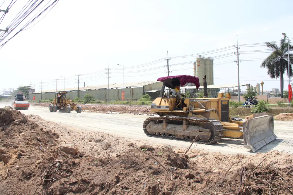 Thi công nâng cấp mở rộng Tỉnh lộ 25B qua huyện Nhơn Trạch, tỉnh Đồng Nai