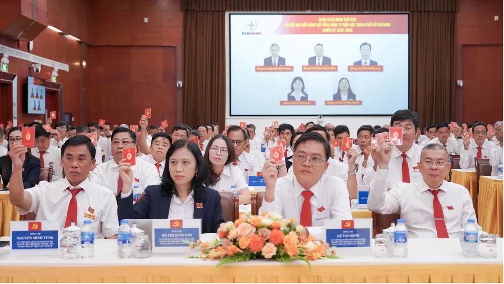 Các đại biểu tham dự đại hội