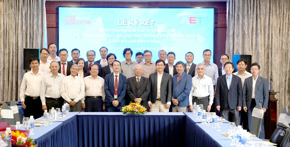 Hội Giáo dục - Đào tạo TPHCM và Trường Đại học Duy Tân ký kết thỏa thuận đối tác chiến lược