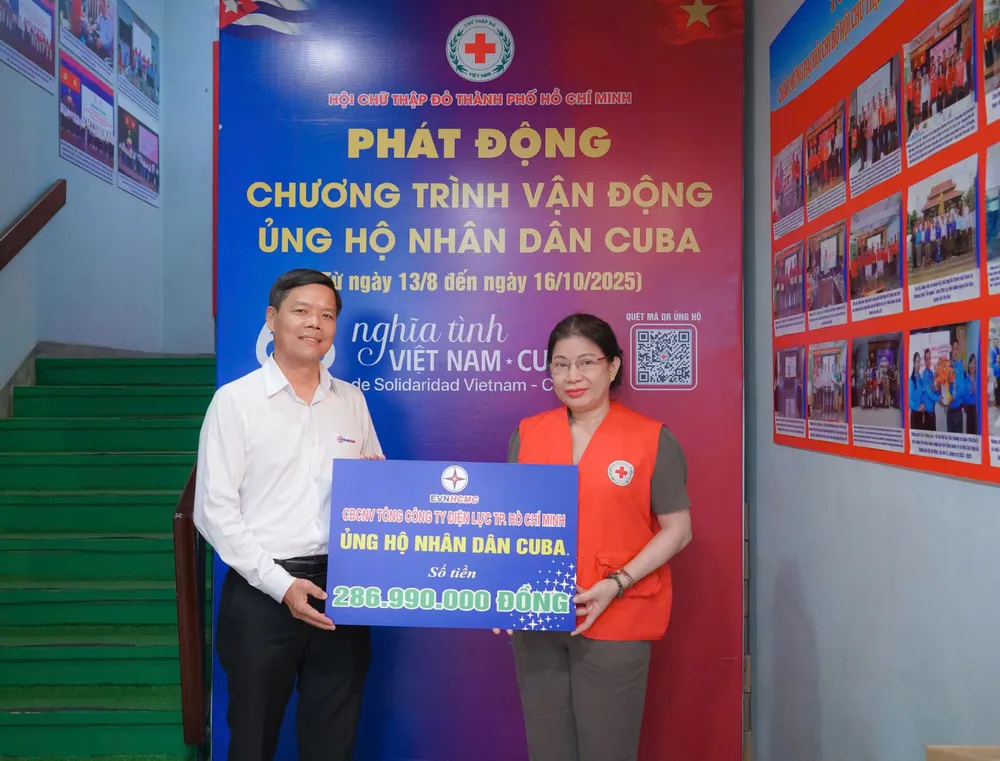 Tổng Công ty Điện lực TPHCM ủng hộ nhân dân Cuba hơn 286 triệu đồng
