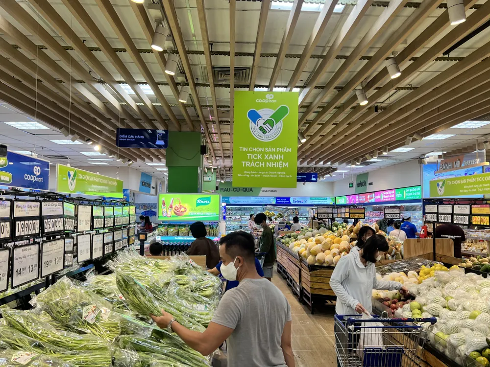 Sức mua sản phẩm trái cây, nông sản, thực phẩm giải nhiệt tăng mạnh tại Co.opmart