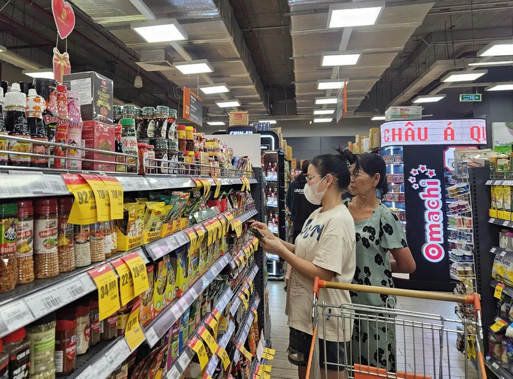 Các đợt khuyến mãi quy mô lớn được nhà bán lẻ triển khai liên tục