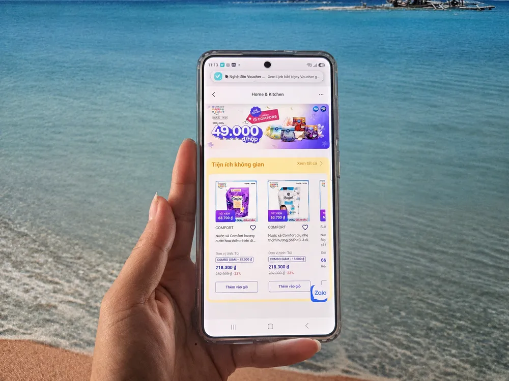 Khách mua hàng trực tuyến qua Co.op Online (ẢNH: ANH THY)
