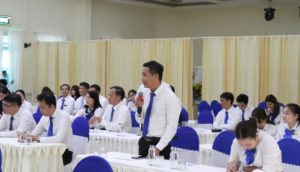 Đại hội công đoàn diễn ra sôi nổi với sự tham gia, hồi đáp các kiến nghị, thắc mắc của cán bộ nhân viên