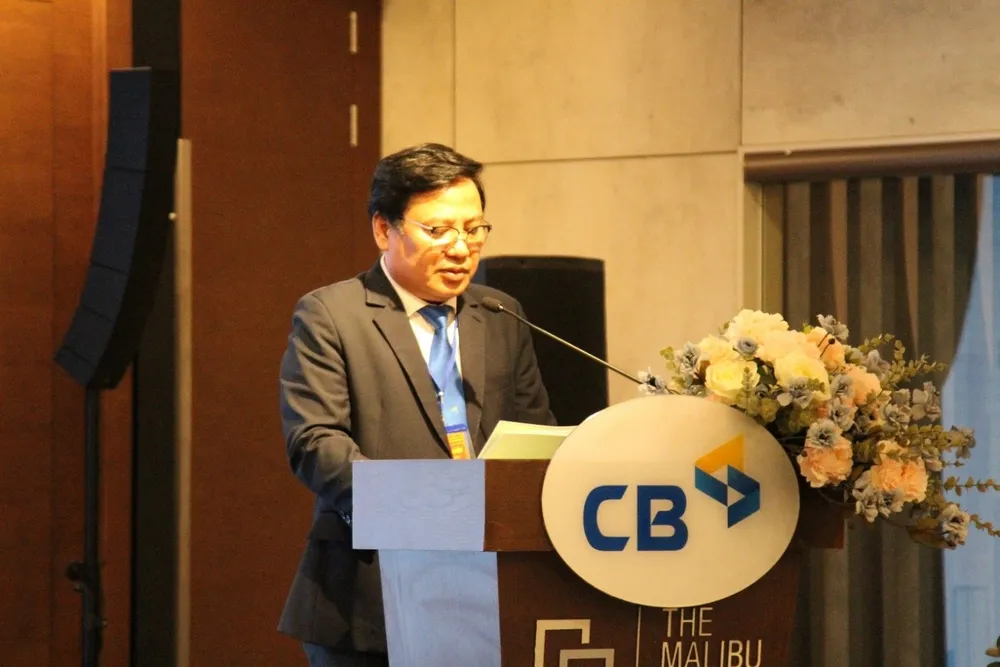 Đồng chí Phạm Văn Đạt - Thành viên HĐTV kiêm Phó Tổng Giám đốc, Chủ tịch CĐCS CB phát biểu tại đại hội