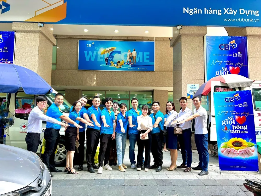 Đông đảo các bạn trẻ CB tham dự ngày hội hiến máu