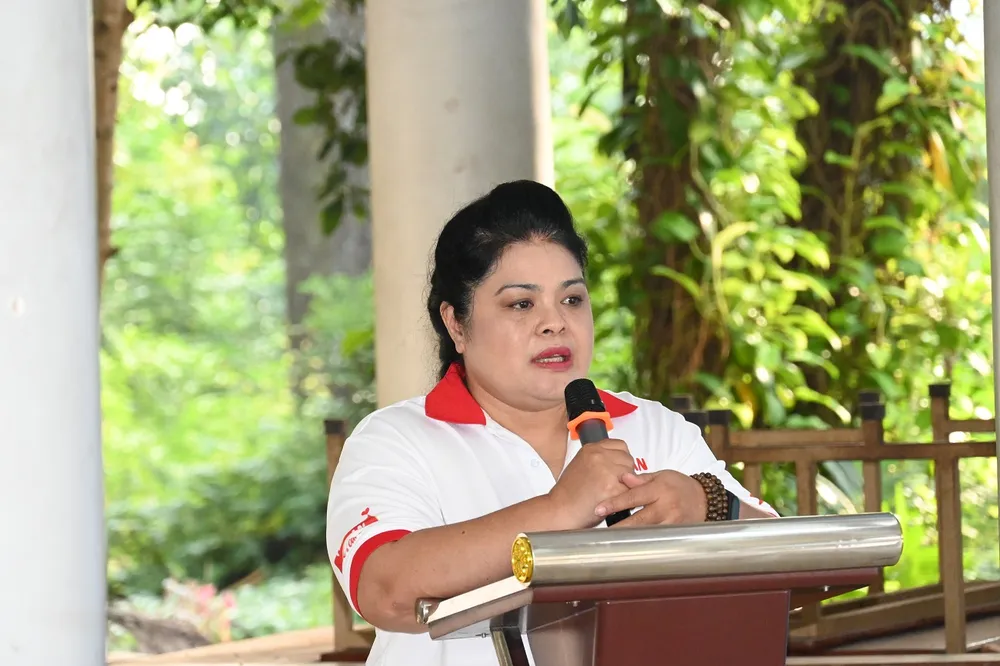 Bà Nguyễn Thu Thủy, Phó Giám đốc Đối ngoại Vedan phát biểu tại lễ ra quân