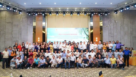 Với sự đoàn kết, chung sức, chung lòng - tập trung hoàn toàn trí tuệ và sức lực, Tập thể CB-CNV Công ty TNHH MTV XSKT TPHCM đã tạo nên nhiều thành tích trong hoạt động kinh doanh nhiều năm qua