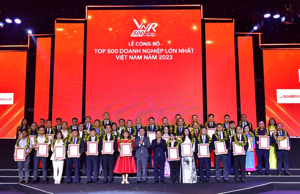 toan-canh-ton-vinh-top-500-doanh-nghiep-lon-nhat-viet-nam-nam-2023-4037.jpg