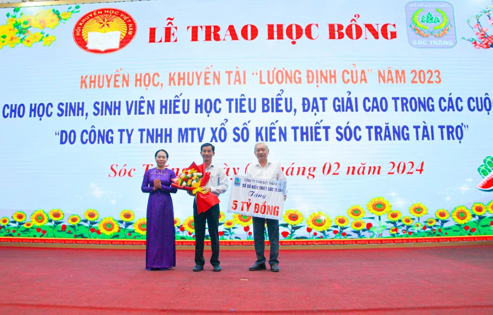 cong-ty-xskt-soc-trang-tiep-tuc-dong-hanh-cung-hoc-bong-khuyen-hoc-khuyen-tai-luong-dinh-cua-nam-2024-voi-tong-kinh-phi-tai-tro-la-5-ty-dong-2195.jpg