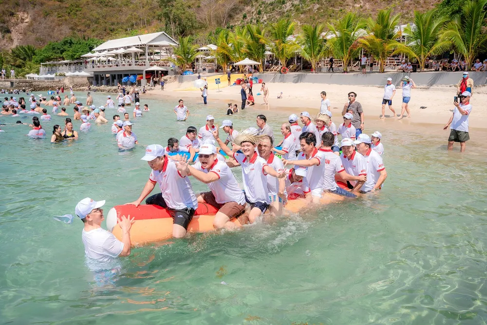 Những trò chơi bãi biển giúp kết nối cán bộ công nhân viên Vedan.JPG