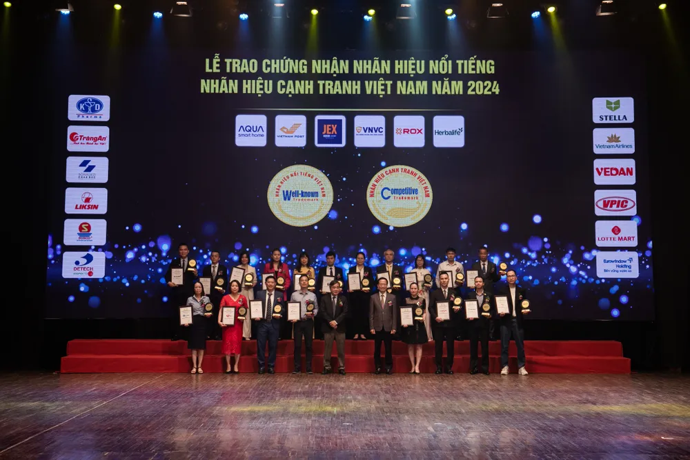 Toàn cảnh buổi lễ trao giải “Nhãn hiệu nổi tiếng - Nhãn hiệu cạnh tranh năm 2024.jpg