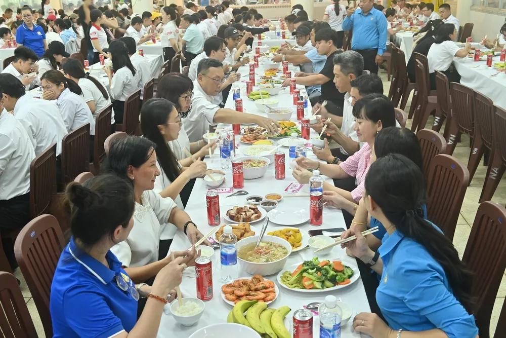 _Bữa cơm Công đoàn_ đầm ấm tại Công ty Vedan Việt Nam dịp kỷ niệm 95 thành lập Công đoàn Việt Nam.JPG