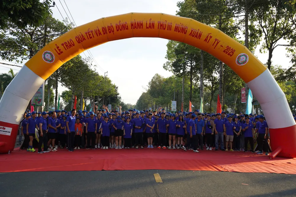 Đông đảo các VĐV là CB-CNVC, NLĐ trên địa bàn tỉnh tham gia.JPG